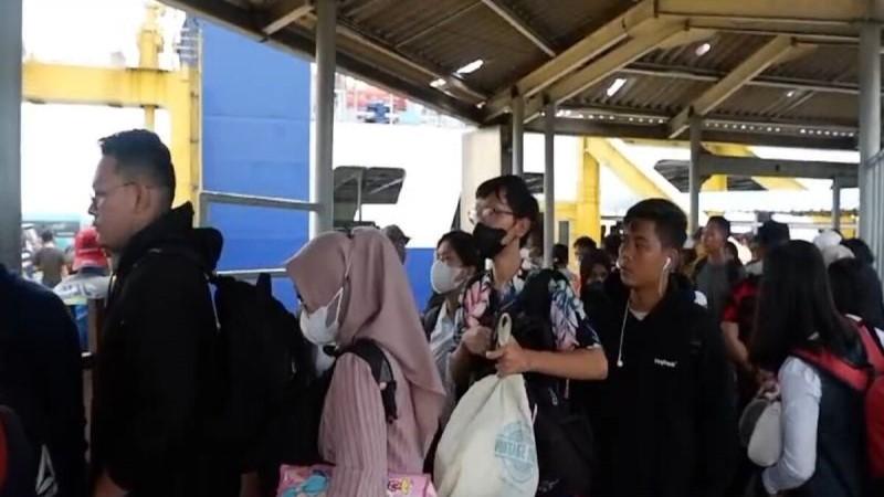 H-2 Natal 2023, Arus Mudik Pelabuhan Bakauheni-Merak Ramai Lancar