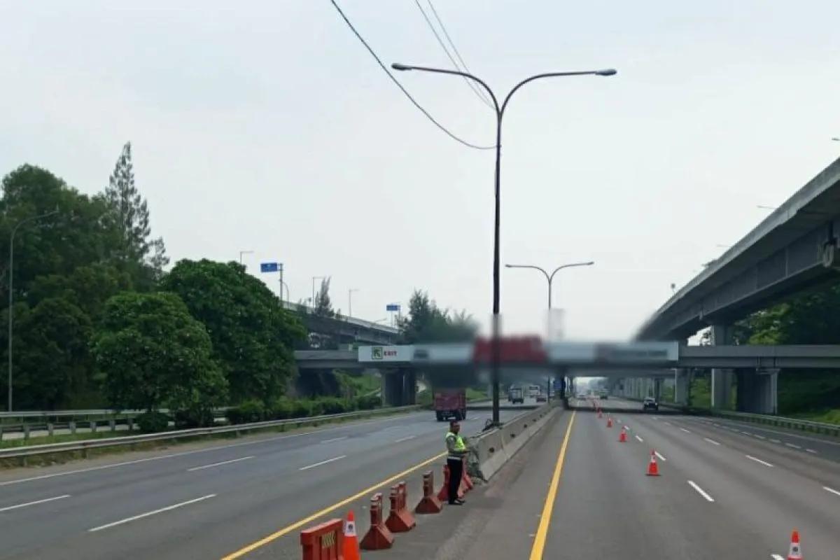 Kepadatan Lalu Lintas Mencair, Contraflow Jakarta-Cikampek Dihentikan