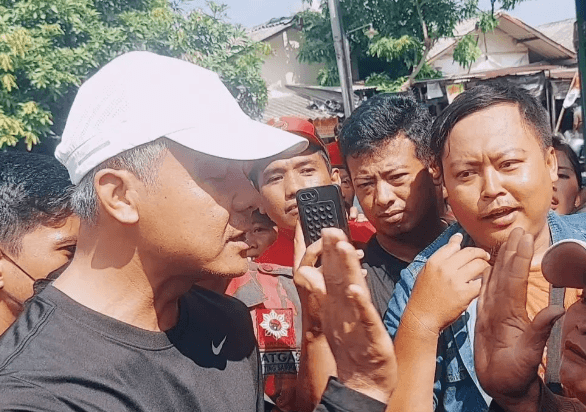 Ganjar Pranowo Ditodong Sri Mulyani Terkait KTP Sakti saat Blusukan di Solo