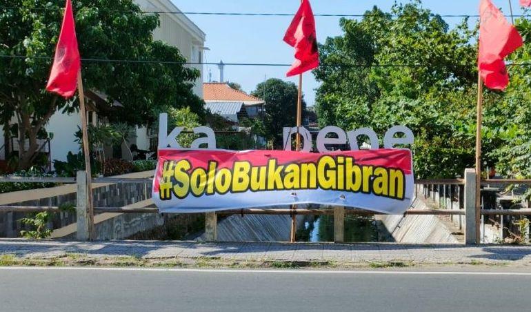 Gibran soal Spanduk ‘Solo Bukan Gibran: Ya Nggak Apa-apa