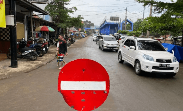 Jelang Tahun Baru Kendaraan Arah Pangandaran Padat