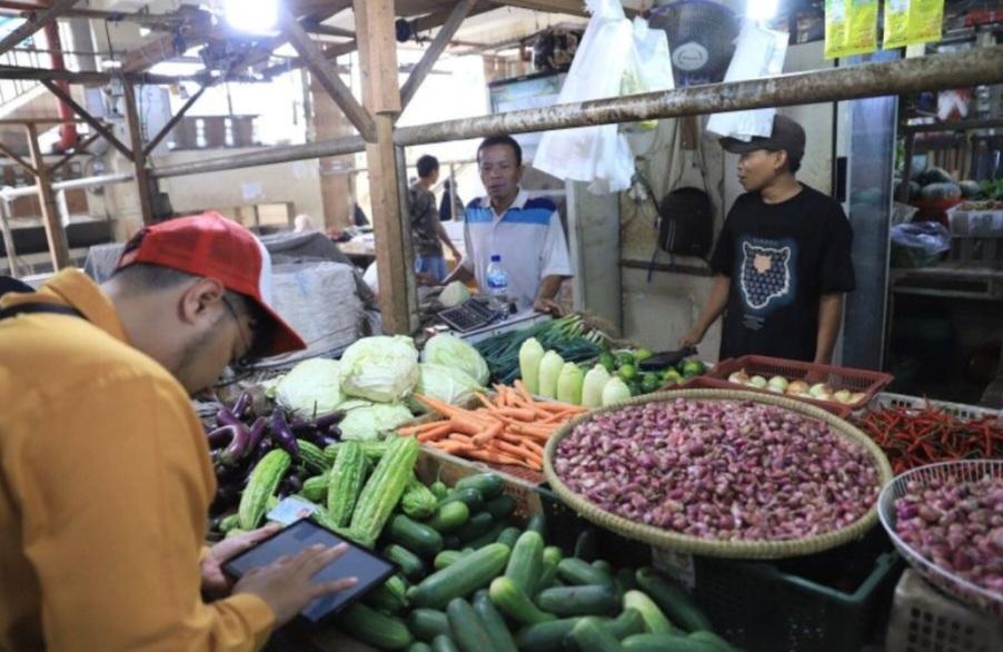 Harga Telur hingga Bawang di Tangerang Merangsek Naik