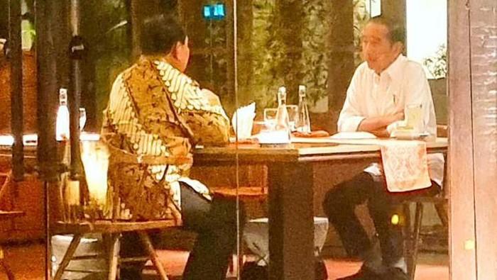 Prabowo dan Jokowi Bertemu Sambil Makan Bareng di Resto Menteng Malam Ini