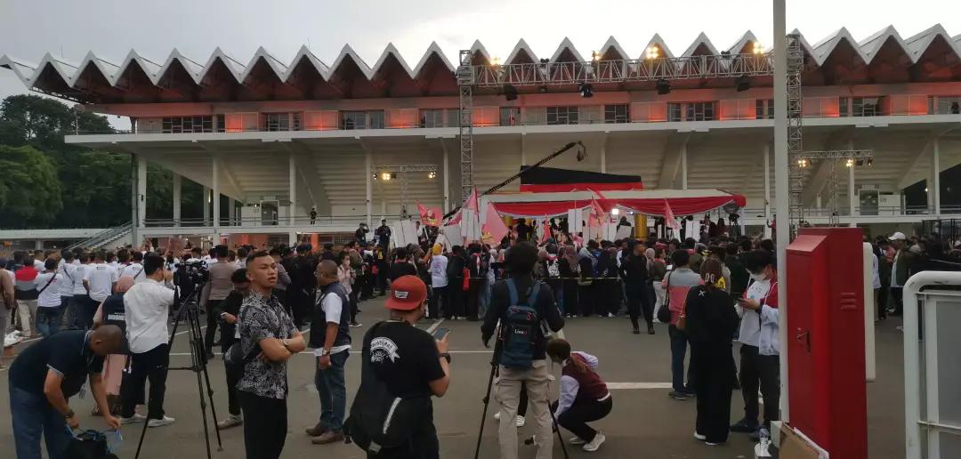 Semua Jubir Timses Tiba di Lokasi Debat Pilpres, Sambut Meriah Capres-Cawapres