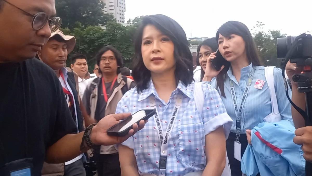 Grace Natalie Hampiri Moderator di Tengah Debat, Timnas AMIN: Selemah Itu Mentalnya?