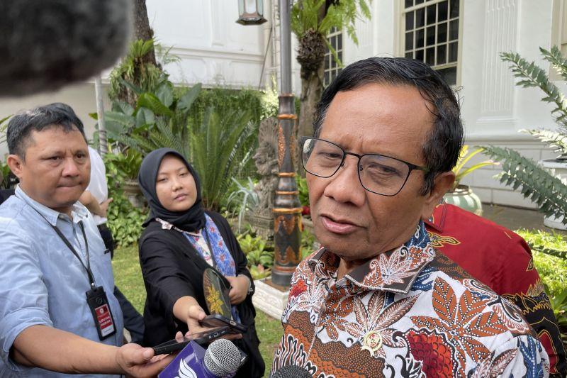 Mahfud: Data Alutsista Bukan Rahasia Negara