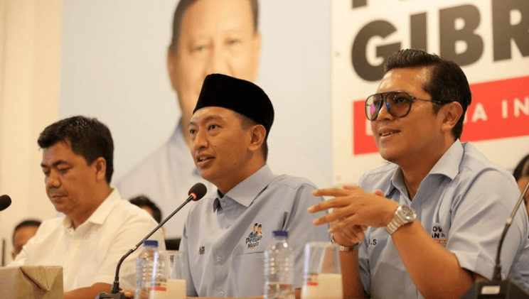 Respons TKN Soal Hasto Bagi-Bagi Telur Gratis: Bukan Omon-Omon Aja, Fomo