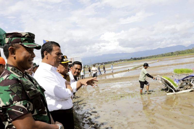 Jokowi Tambah Rp14 Triliun untuk Pupuk Subsidi