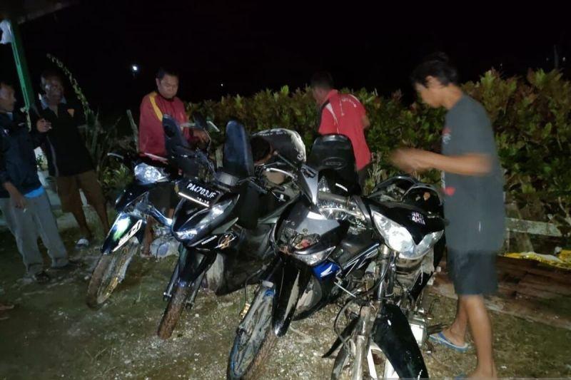 Warga Serahkan 4 Motor Hasil Jarahan di Kampung Besum Papua ke Polisi