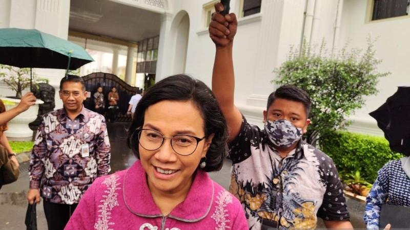 Senyum Merekah Sri Mulyani Ditanya Isu Dirinya Mundur dari Menkeu