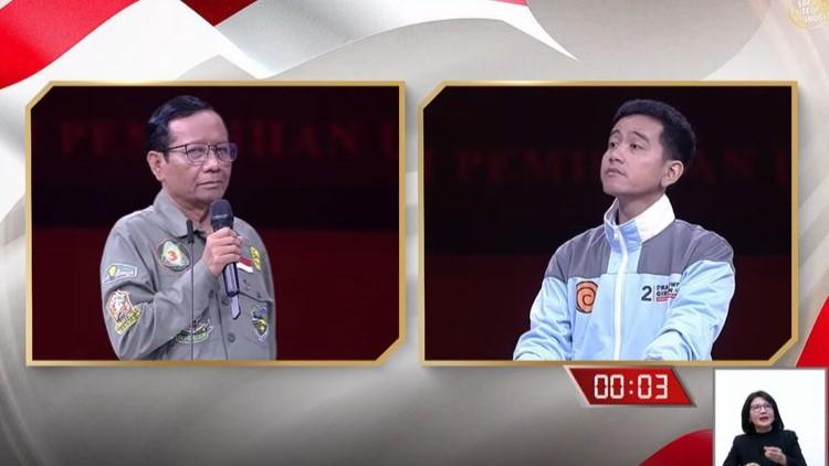 Gibran Tanya Greenflation ke Mahfud Bikin Riuh Venue Debat Keempat Pilpres 2024