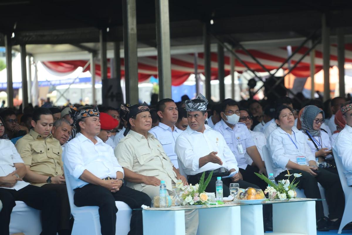 Menhan dan Mentan Dielu-elukan 60 Ribu Petani-Peternak Se-Jawa Barat