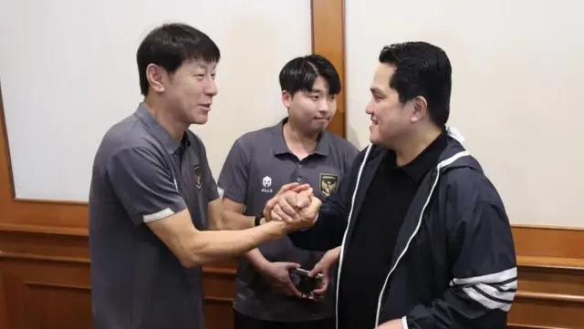 Heboh! Shin Tae-yong Unfollow-Follow Erick Thohir, Ada Apa?