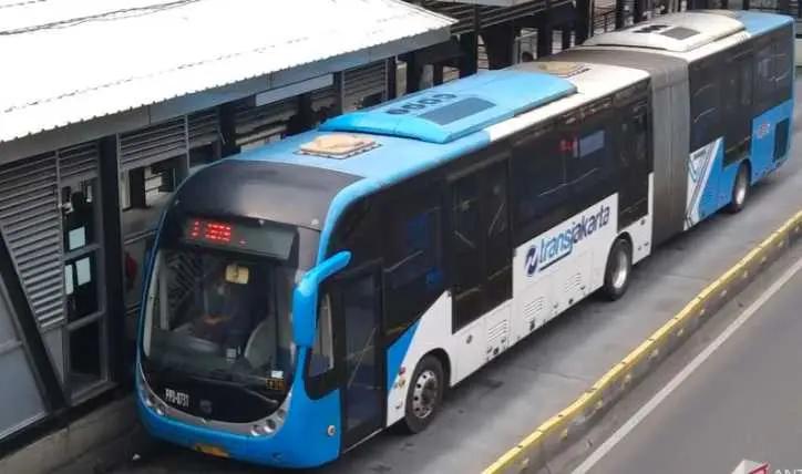 Bus TransJakarta di Tanjung Priok Dilempari Batu OTK, Tak Ada Korban
