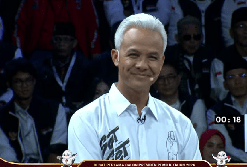 Ganjar Beberkan Program 1 Keluarga Miskin Satu Sarjana