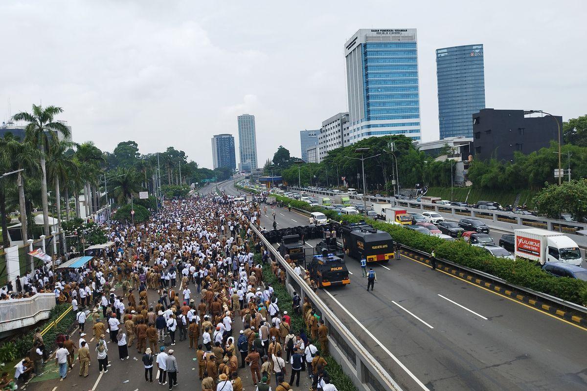 Hari Ini, Massa Apdesi Kembali Geruduk DPR Tuntut Pengesahan RUU Desa