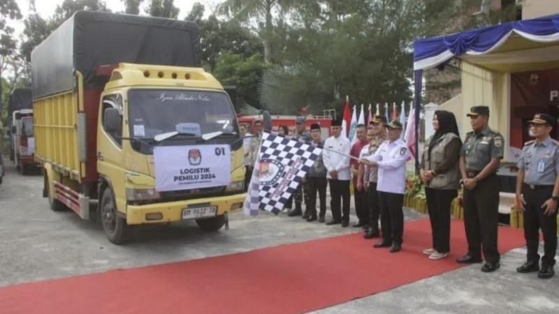 Ratusan Personel Polres Bengkalis Kawal Pendistribusian 2.280 Kotak Suara Pemilu 2024
