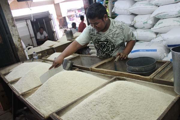 Jelang Pemilu, Harga Beras Semakin Melambung di Tengah Guyuran Bansos