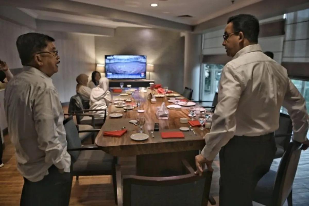 Sebelum Berangkat ke JIS, Anies Sarapan Bareng JK