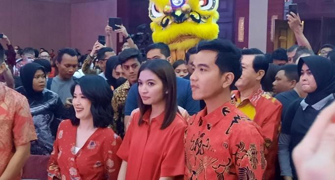 Gibran Bersama Kaesang hingga Grace Hadiri Perayaan Imlek di Glodok
