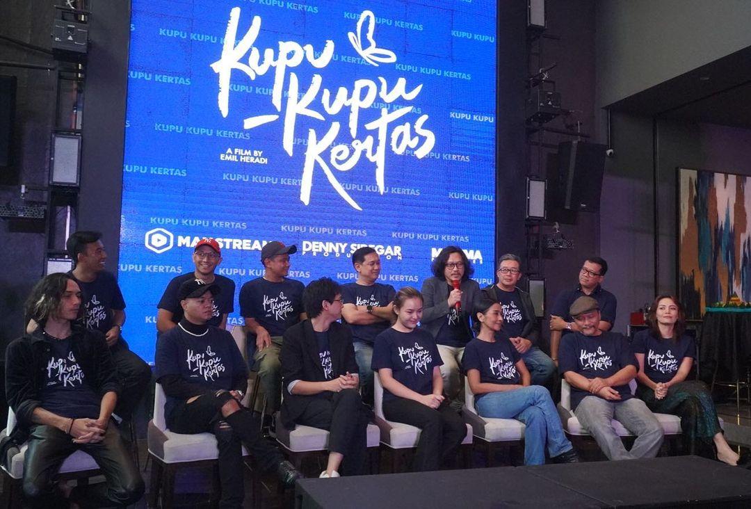 Kupu-kupu Kertas Hanya Tayang 3 Hari di Bioskop, Denny Siregar Menghilang
