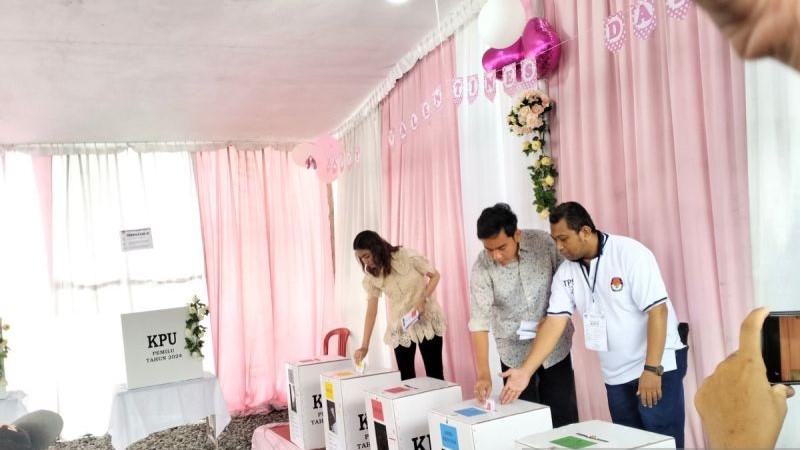Usai Nyoblos, Gibran Pantau Quick Count dari Rumah Aja