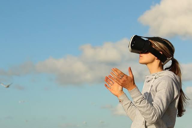Kontroversi Penggunaan Apple Vision Pro di Ruang Publik