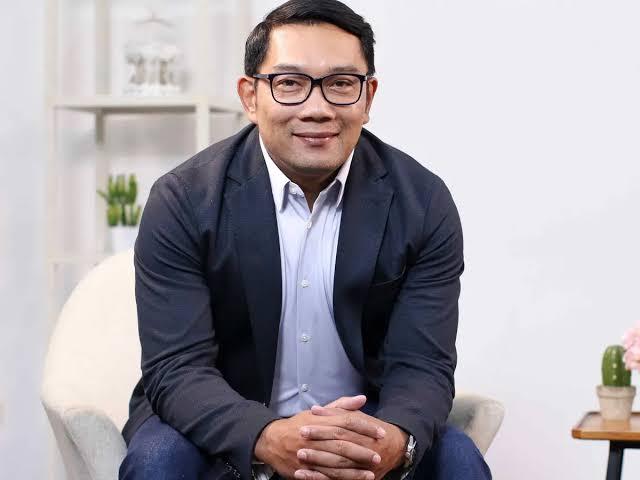 Tega! Netizen Rujak Ridwan Kamil gegara Posting Quick Qount, Bawa-bawa Alm Eril