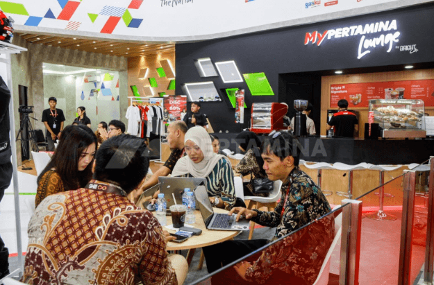 Merchandise Official MotoGP di Pertamina Bright Cafe Ramaikan IIMS 2024