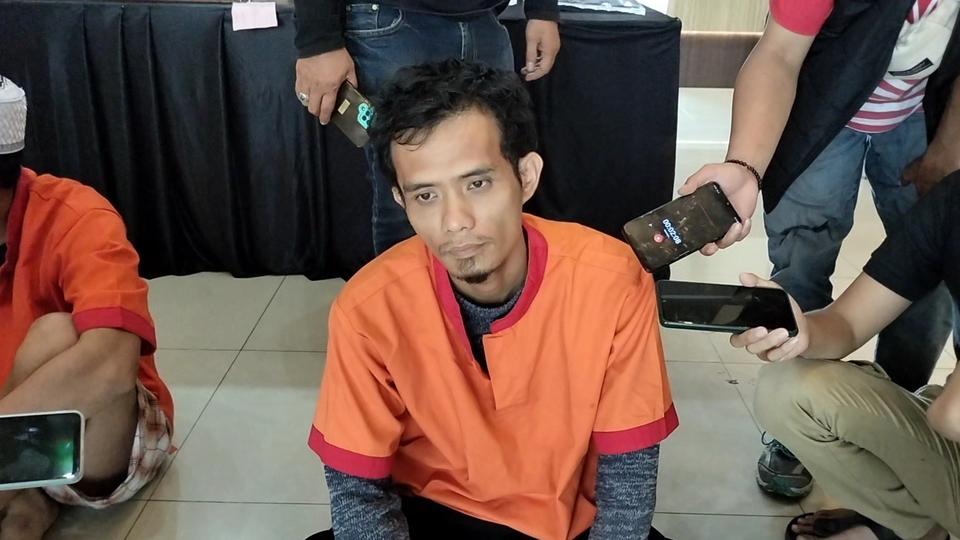 Edan! Pemilu Lagi Berlangsung, Linmas Bacok Ketua KPPS TPS 27 Ilir Barat II Palembang