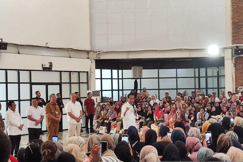 Harga Beras Meroket, Jokowi Salahkan Perubahan Iklim