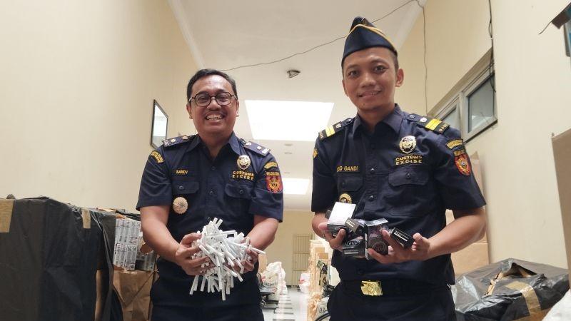 Hasil Crawling e-Commerce, Jutaan Batang Rokok Ilegal Berhasil Dimusnahkan Bea Cukai Jatim