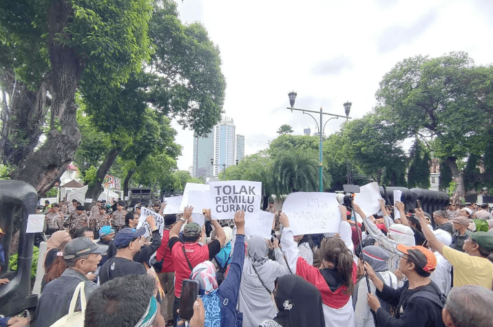 Polisi Terjunkan Nyaris 1000 Personel Amankan Demonstran di KPU