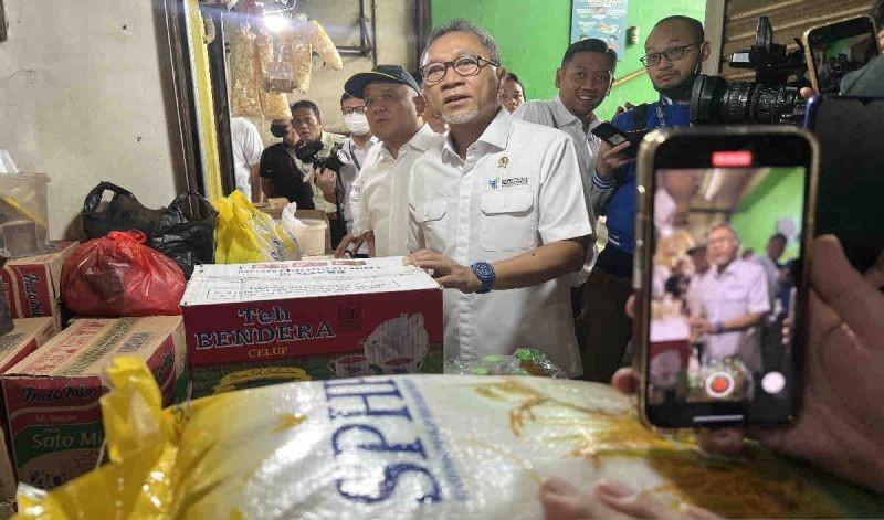 Harga Beras Meroket, Mendag Zulhas Blak-blakan ke Pedagang Pasar Klender