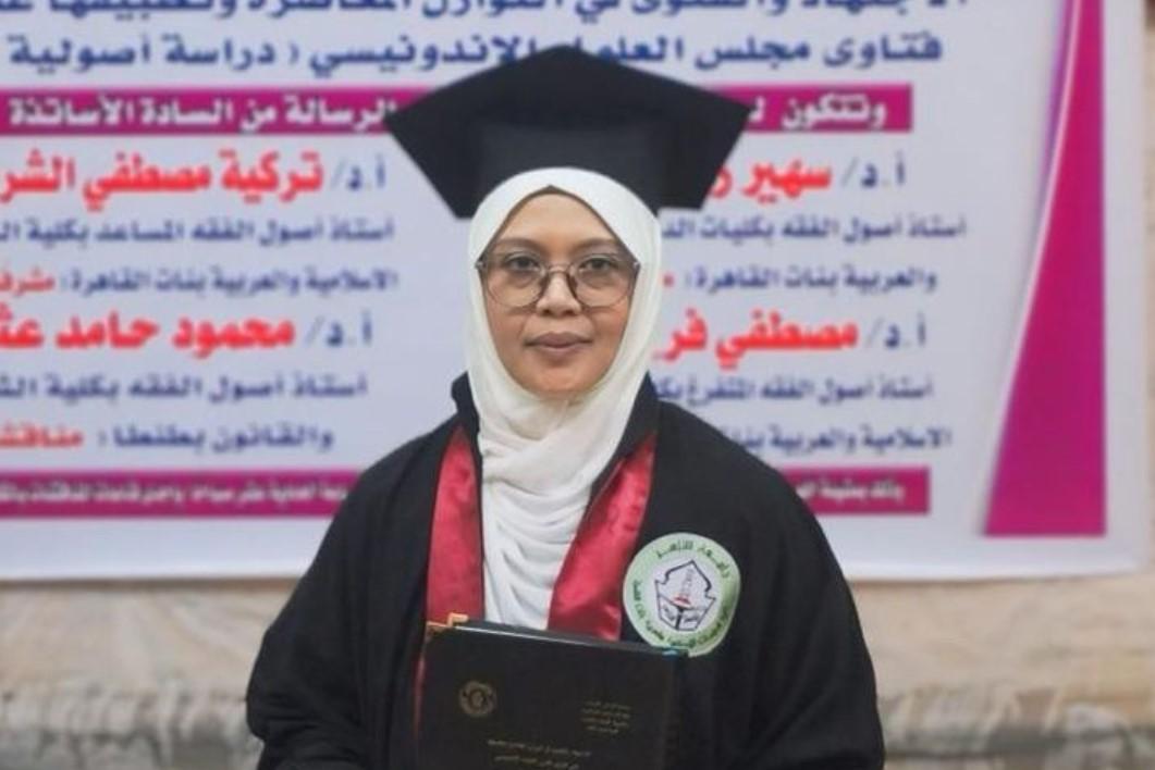 Disertasi Ulama Perempuan Ini Bongkar Kontradiksi Fatwa Haram MUI