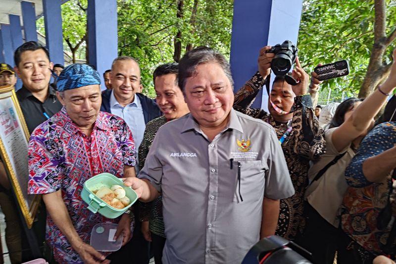 Ini Alasan Airlangga Pilih SMPN 2 Tangerang Gelar Simulasi Makan Siang Gratis