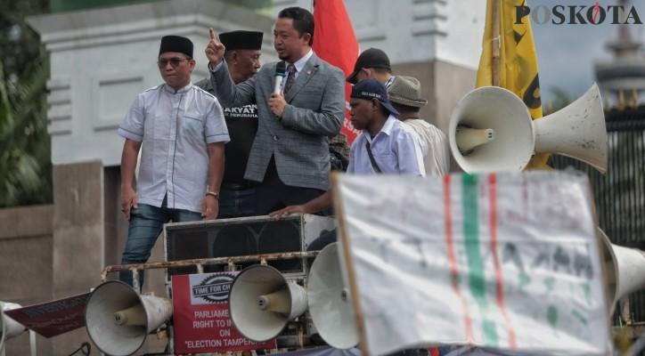Temui Demonstran, PKS Pastikan Wacana Hak Angket Sedang Digulirkan