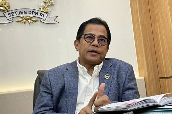 Ditanya soal Kasus Korupsi Rumah Dinas, Sekjen DPR Bungkam Seribu Bahasa