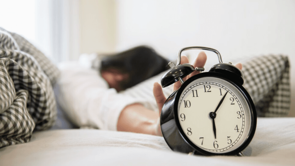 Tidur Kurang dari 5 Jam Sehari Bahaya Nggak Sih? Ini Risikonya!