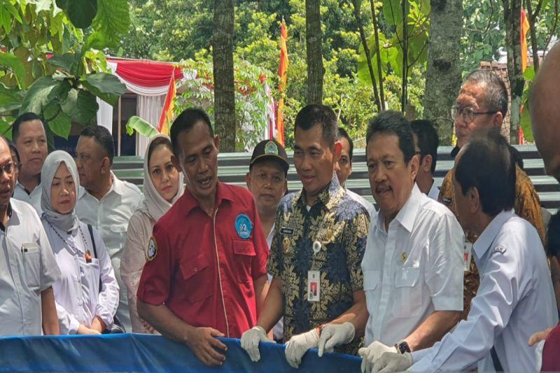 Menteri KKP Rogoh Kocek Rp50 Miliar Kembangkan Budi Daya Lele Gunungkidul