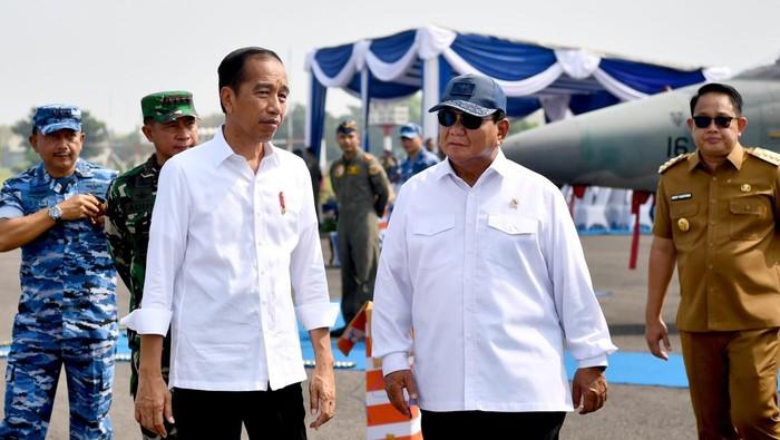 Jokowi dan Menhan Kunjungi Jawa Timur Tinjau Pesawat Tempur hingga Inpres Jalan Daerah
