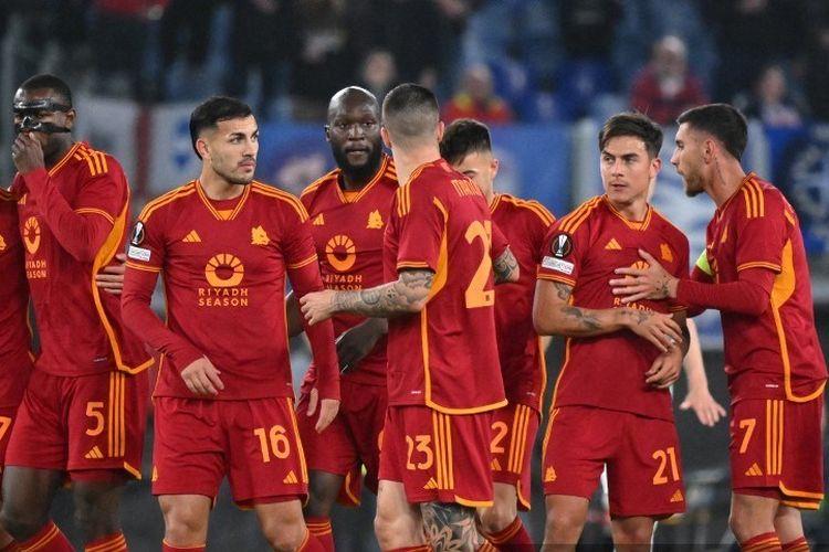 Roma Bantai Brighton Empat Gol Tanpa Balas