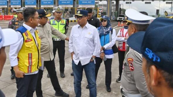 Menhub Budi Cek Infrastruktur Transportasi di Jawa Barat Jelang Arus Mudik Lebaran 2024