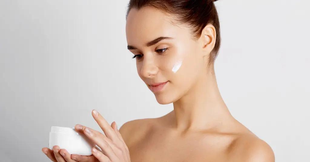 Ini Tips Rangkaian Skincare yang Bisa Dilakukan Agar Kulit Tidak Dehidrasi Selama Bulan Puasa!