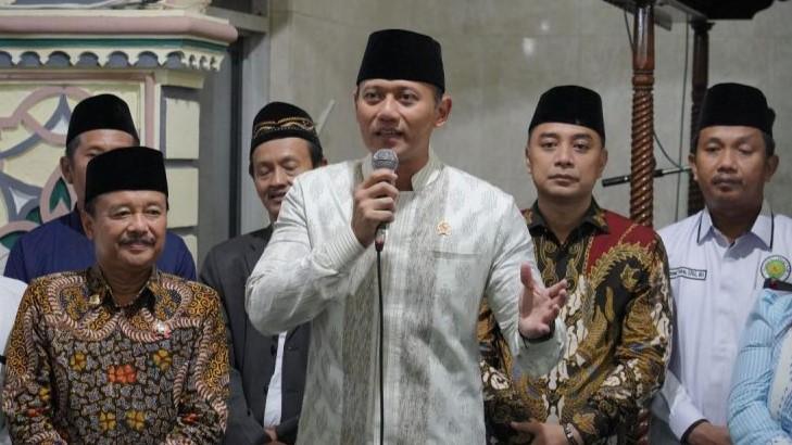 AHY Tegaskan Urus Sertifikat Tanah Wakaf Gratis