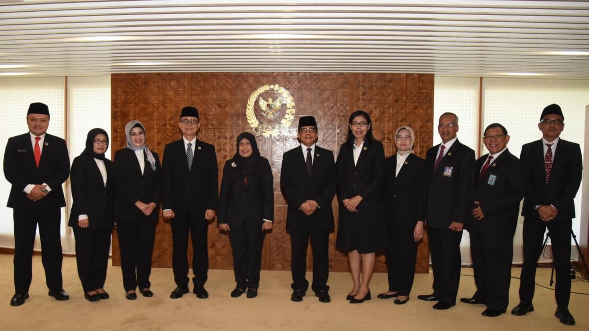 Perkuat Legislasi DPR, Sekjen DPR Lantik Dua Pejabat Fungsional