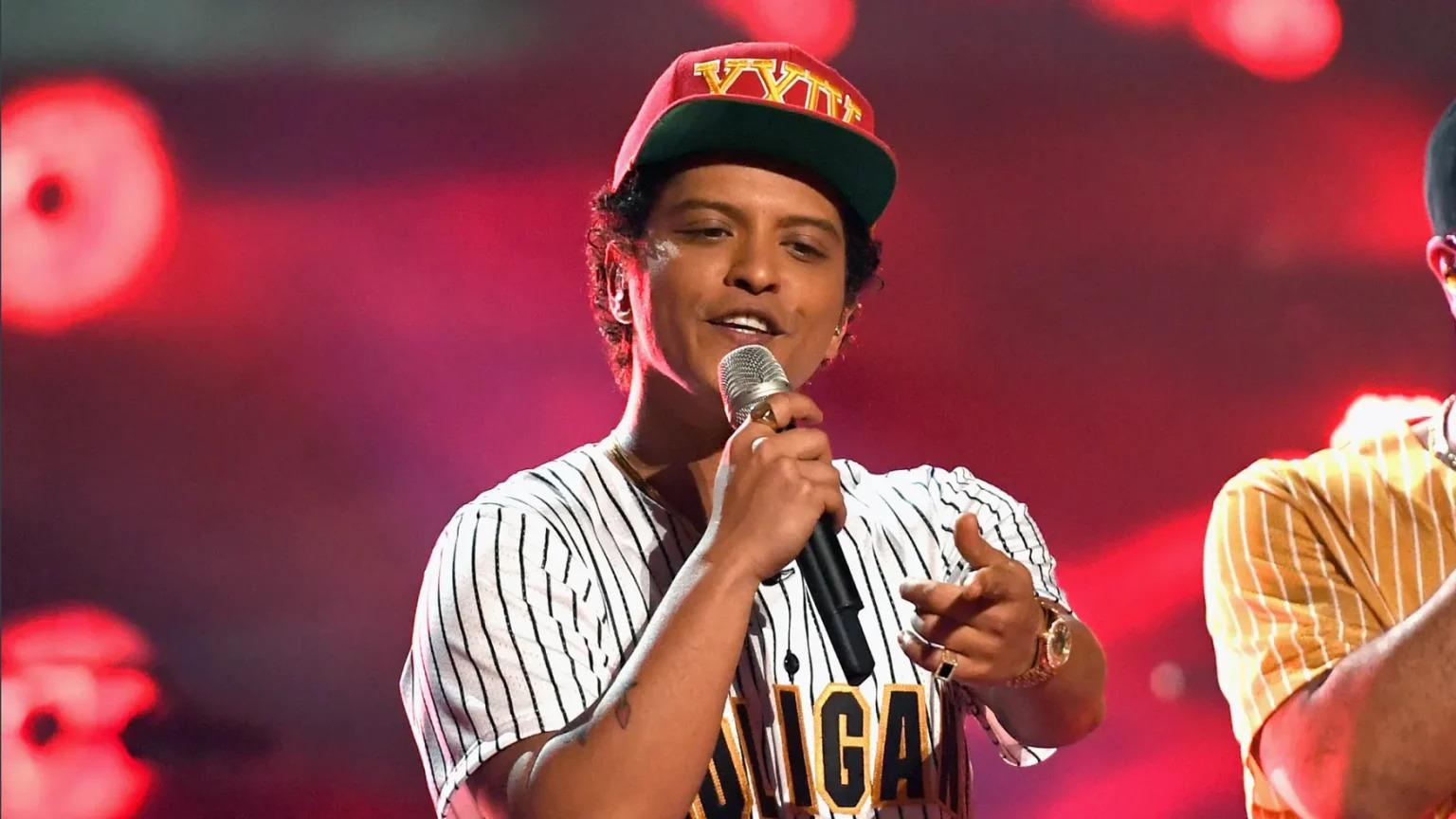 Geger Bruno Mars Terlilit Utang Rp784,9 M gegara Judi, Benarkah?