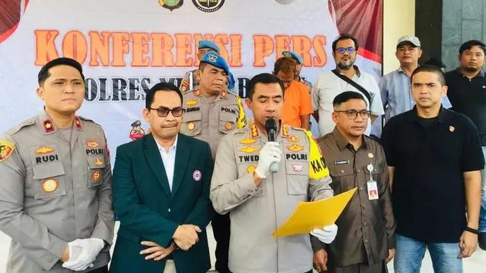 Dokter Gadungan Ingwy Bekasi, Beli Alat Suntik di Pasar Pramuka