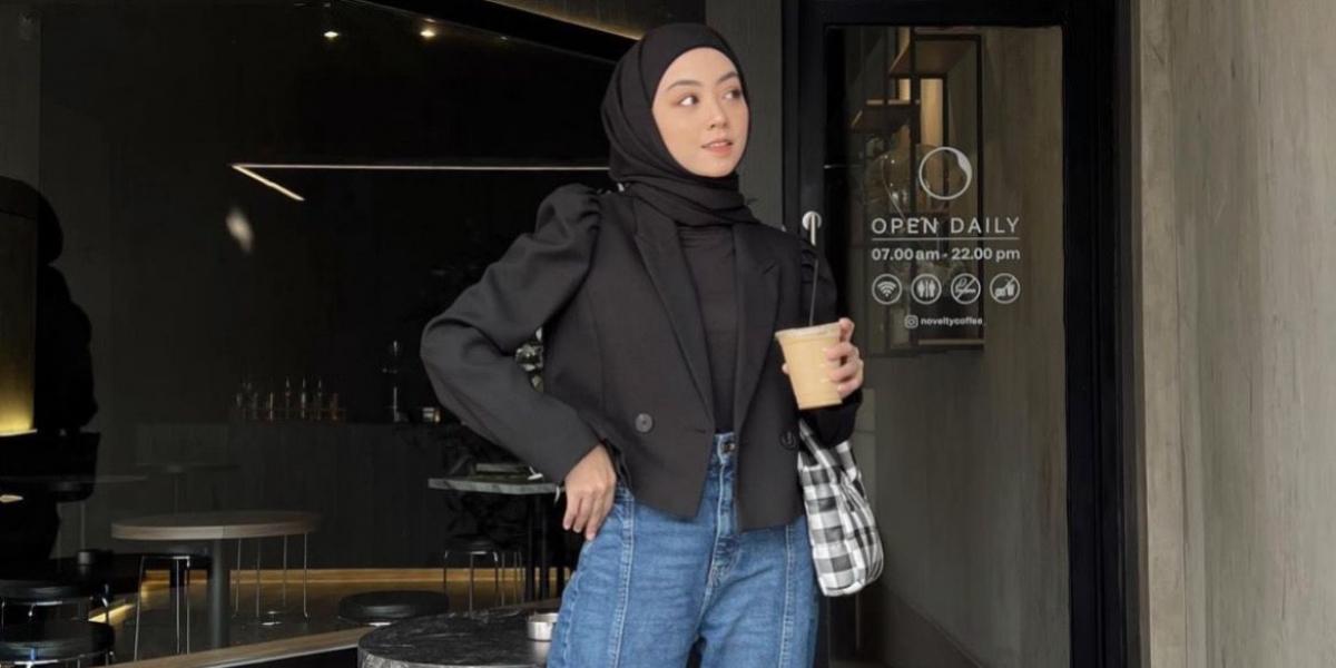 Ini Rekomendasi OOTD Bukber Simple Versi Warna Hitam