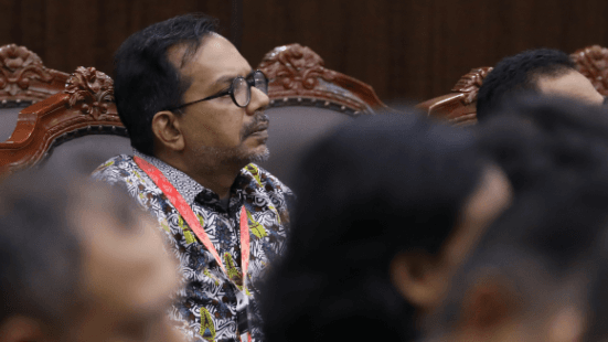 MK Hapus Larangan Sebarkan Hoaks, Kabulkan Permohonan Haris Azhar-Fatia